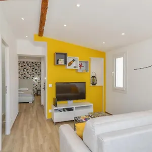 https://paniers-sun-nice-1-bedroom-in-marseilles-historic.fr-provencehotel.com