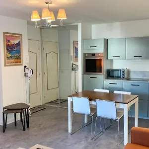 https://joli-appartement-4-personnes-au-coeur-de-luchon.midi-pyreneeshotels.com