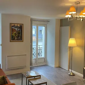 https://joli-appartement-4-personnes-au-coeur-de-luchon.midi-pyreneeshotels.com